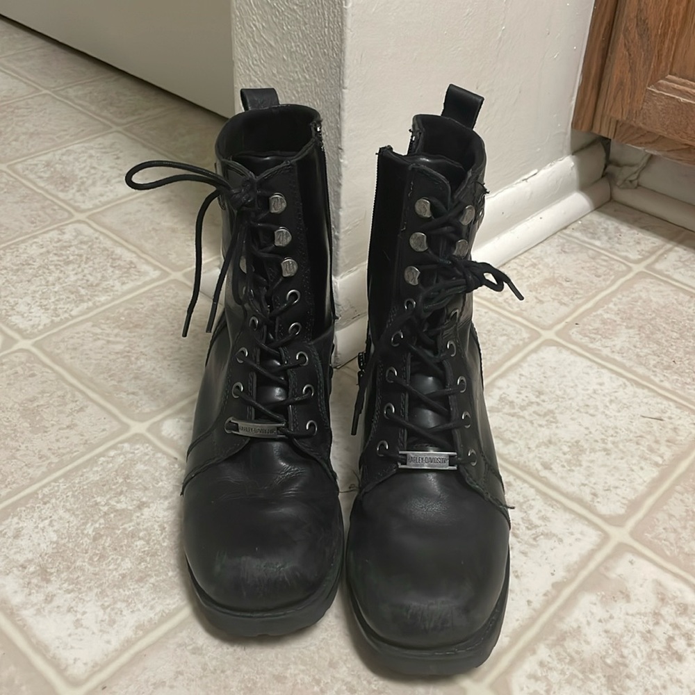 Lightly used Harley-Davidson Keeler Motorcycle Boot